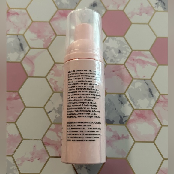 2/$20 GRACE & STELLA Foaming Face Wash - Picture 2 of 2